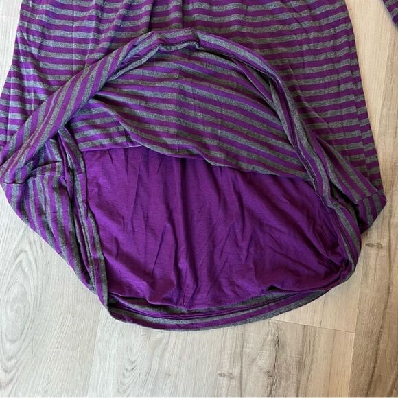 EUC Splendid dress sz L purple and heathered grey stripes. 3/4 sleeves deep V - Picture 6 of 12